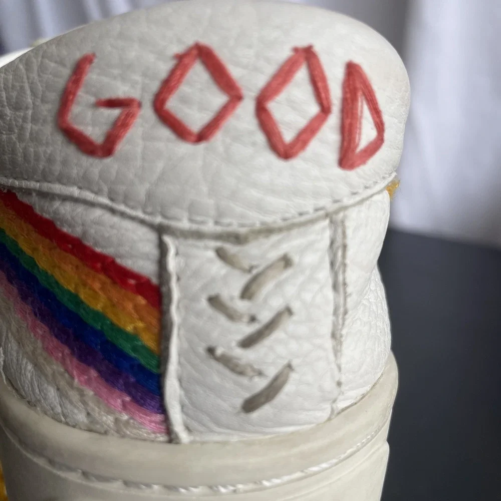 Soludos Ibiza Sz 7.5 White Leather Low Top‎ Sneakers Rainbow Wave sun Good Vibes